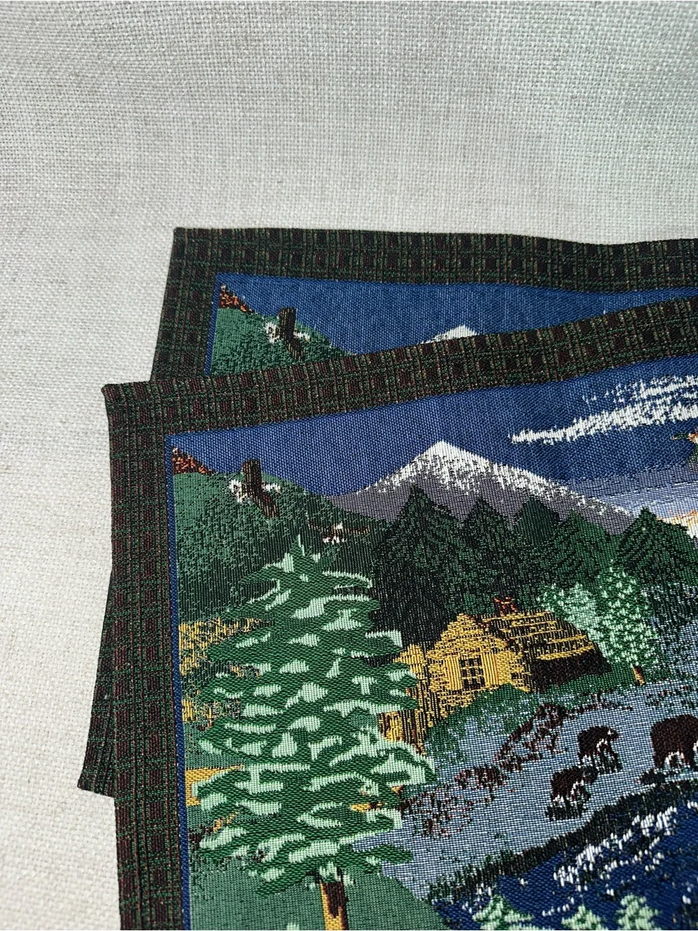 NWT 2 Tapestry Wildlife Bears Placemats 19x13 Cabin Rustic Countrycore